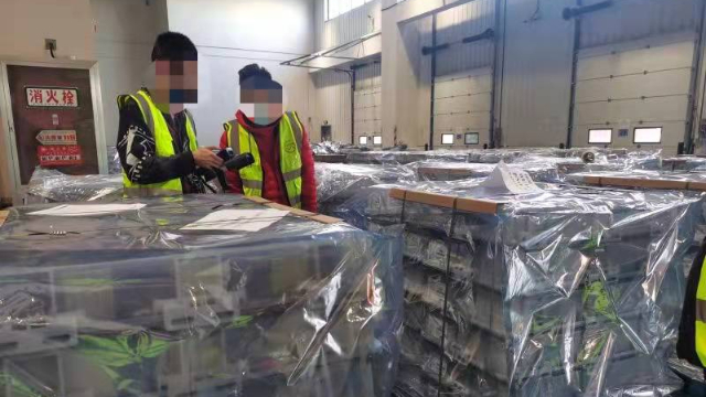 The introduction of RFID system for warehouse equipment management